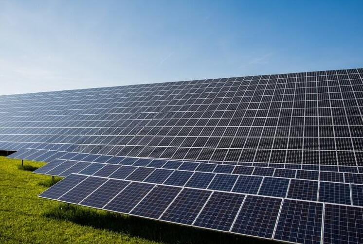 中国光伏工业开展现状与未来展望