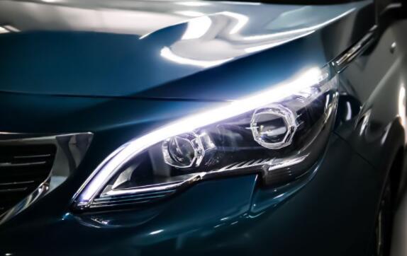 2018年汽车光电市场的开展现状